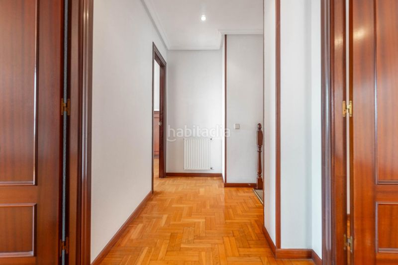 Foto 4fcb965d-8525-43d8-8fbe-634945413980. Dúplex a avenida del Llano 20 a Llano Gijón