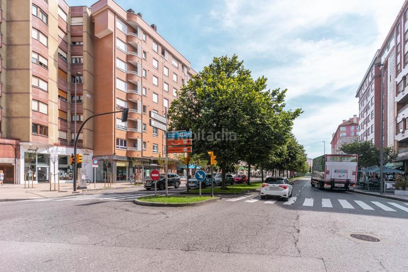 Foto aed88f40-5b5b-4974-923a-082df07d7bc4. Dúplex a avenida del Llano 20 a Llano Gijón