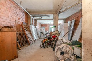 Geschäftsraum in Calle de la pista 16. Enorme  bajo de 103 metros en el centro de mieres