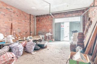 Local Comercial en Calle de la Pista 16