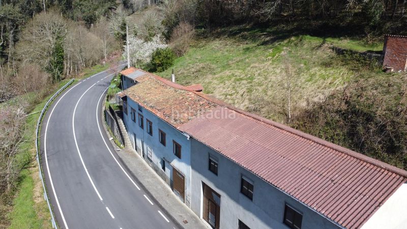 Foto a4f4c88f-118c-4b4c-b7a0-f38e747dd489. Casa amb calefacció aparcament a Allande