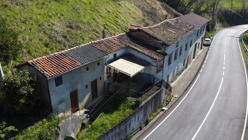 Foto b569ed0d-de7c-4747-9e19-84adf79a3dcf. Casa amb calefacció aparcament a Allande