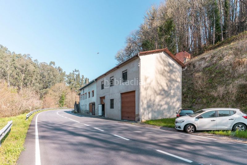 Foto c6b8fcad-ccf5-48c7-ba42-680b655076da. Casa amb calefacció aparcament a Allande