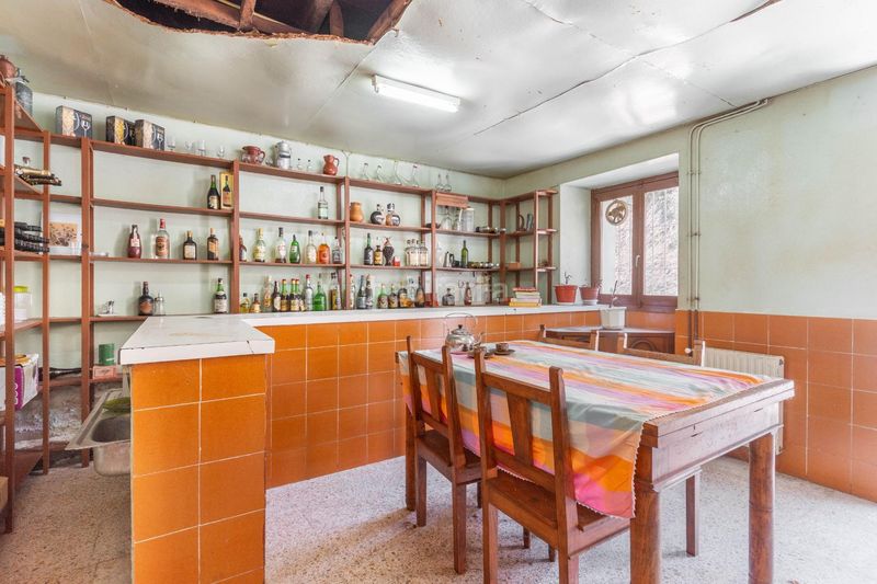 Foto e9e9e48b-51da-40e0-9440-18ad5d759a58. Casa amb calefacció aparcament a Allande