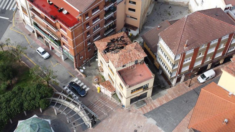 Foto 46eb4e89-7eee-4e8a-b823-b1c7e2fbb3f6. Edificio in calle calle celestino castañón 3 in Aller