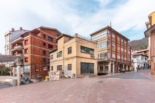 Edificio en Calle Calle Celestino Castañón 3