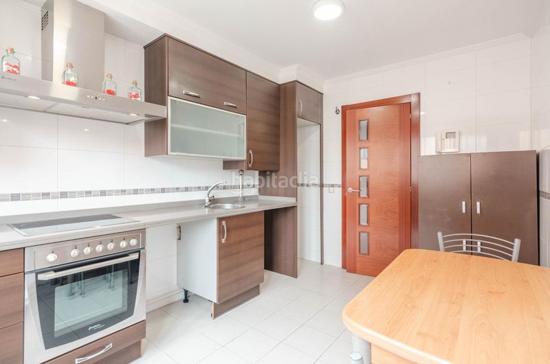 Foto 1b259d3b-7a2d-4031-a238-884843ae0bf9. Flat in calle manolo quiros 2 in La Calzada Gijón