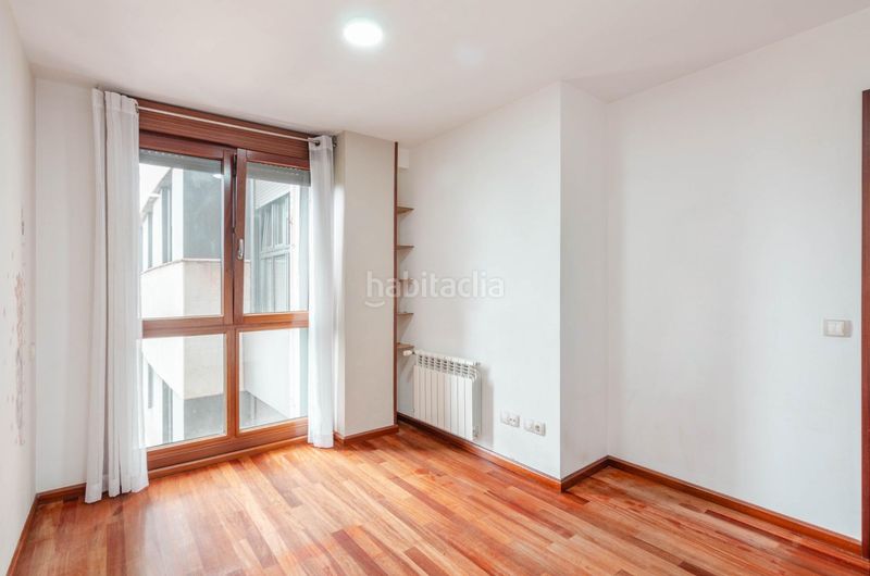 Foto 37aff2ad-7c56-4dfb-ba77-3387be40e5e2. Flat in calle manolo quiros 2 in La Calzada Gijón