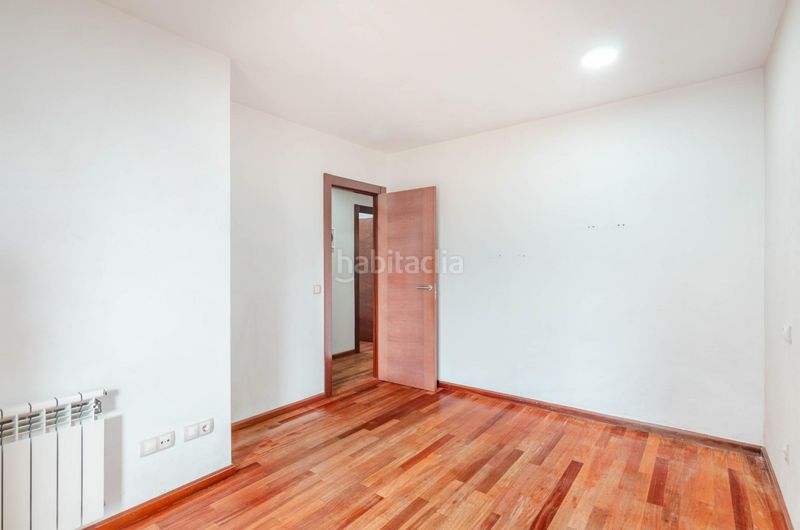 Foto 41f531ab-6b8d-47f9-ab46-b7d29108a968. Flat in calle manolo quiros 2 in La Calzada Gijón