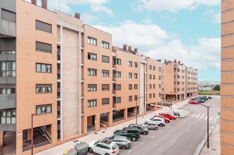 Foto 5f281172-869f-457a-936e-708751a55d1e. Flat in calle manolo quiros 2 in La Calzada Gijón