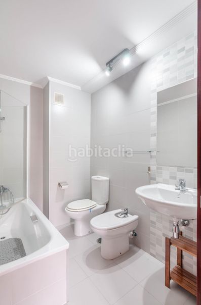 Foto 7462b70d-7f22-48a3-affa-3dce07eb5e94. Flat in calle manolo quiros 2 in La Calzada Gijón