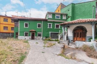 Casa  Lugar de felechosa arriba 3. Dos casas independientes en una propiedad singular, con capilla