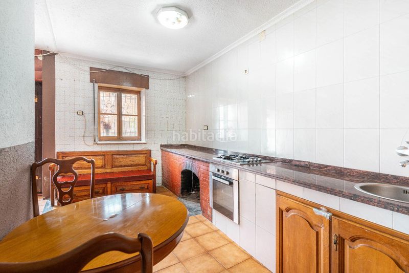 Foto b9e4d3b3-c4c1-4c59-b9c1-07a800efbe22. Casa amb calefacció aparcament a Aller