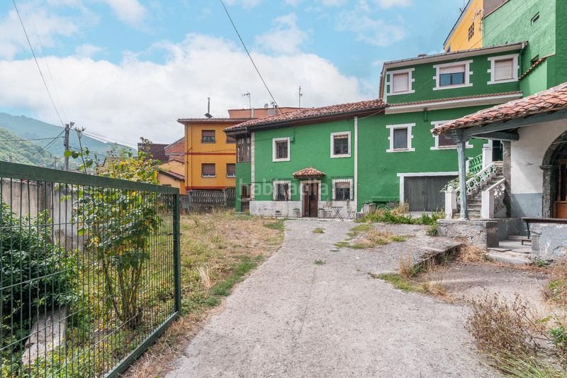 Foto d4108dd3-8ea1-4d7f-943d-3b90bfb8bd00. Casa amb calefacció aparcament a Aller