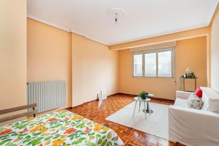 Flat in Calle de colon 4. Venta de piso en el entrego