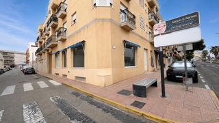 Business premise in Avenida de lepanto  2. Local comercial en albox