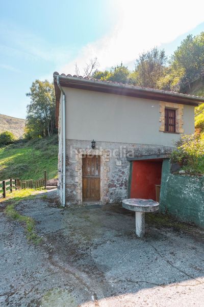 Foto b9cb520a-3973-4c9b-8f4c-a6b8bcb8f138. Casa amb calefacció a Bimenes