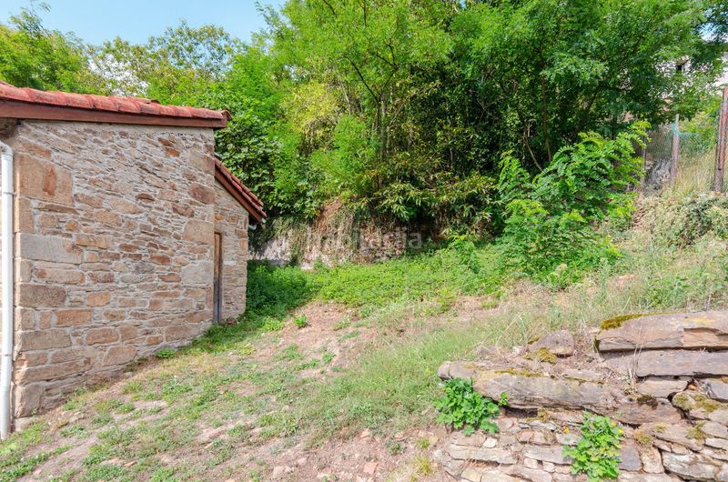 Foto 5aa98636-18f1-4b53-b8ff-635a678efd55. Casa pareada un mirador a las montañas en el valle de turón, en Mieres