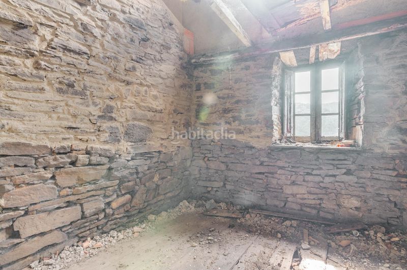 Foto c88f8b11-cb4f-45dd-9dee-7e3960a3e3ac. Casa pareada un mirador a las montañas en el valle de turón, en Mieres