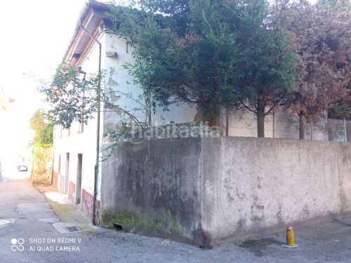 Foto 6b75d7b8-538b-43d0-b795-7ee6d85b39bf. Casa en travesía prahúa 15 caserón con muchas posibilidades en Pravia