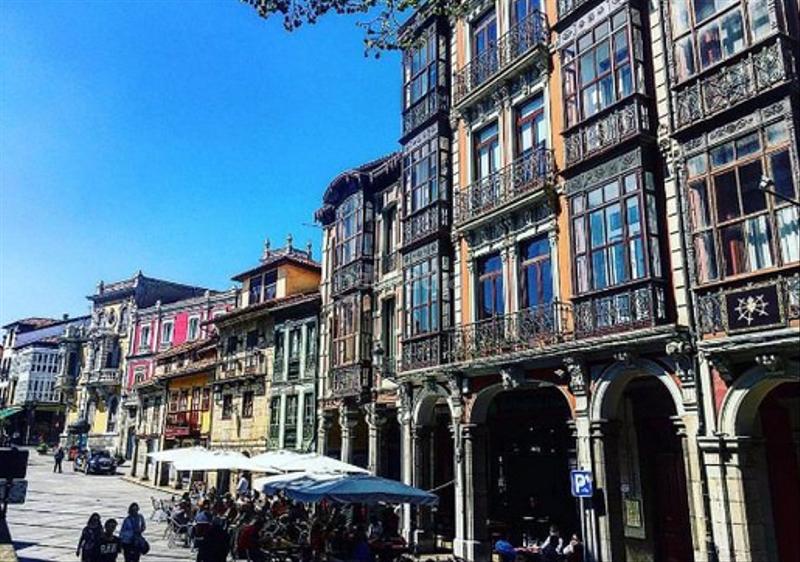 Foto 855a5a51-3502-498b-b7a4-722d20a2f2ec. Miete geschäftsraum in avenida telares 25 in Centro Avilés