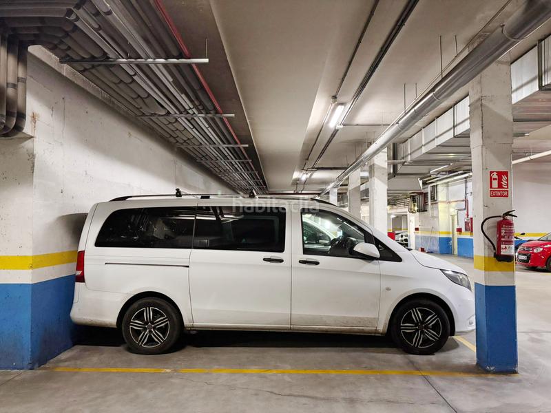 Foto 8386776e-ba5e-411f-a3b0-8f39f7761740. Autoparkplatz in Viesques Gijón