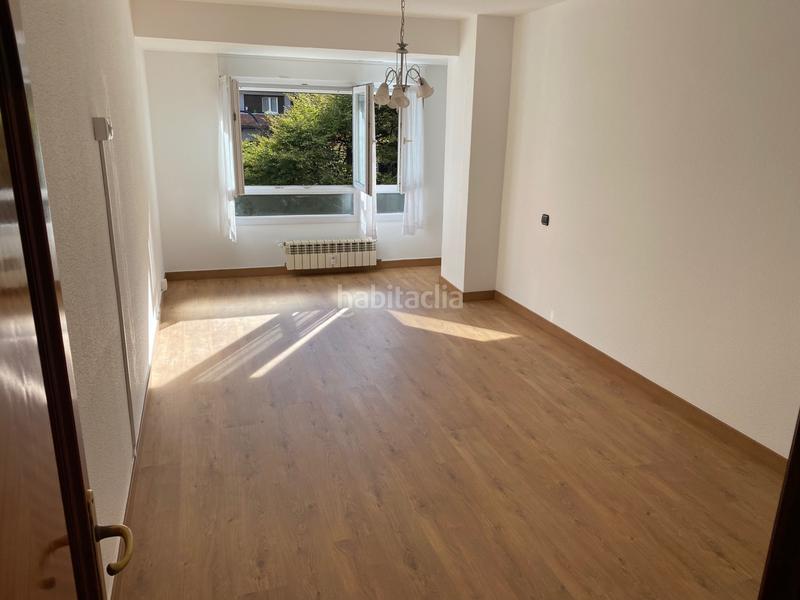 Foto 0fd9ce6b-ef19-4458-a188-4de468285946. Etagenwohnung mit heizung in La Arena Gijón