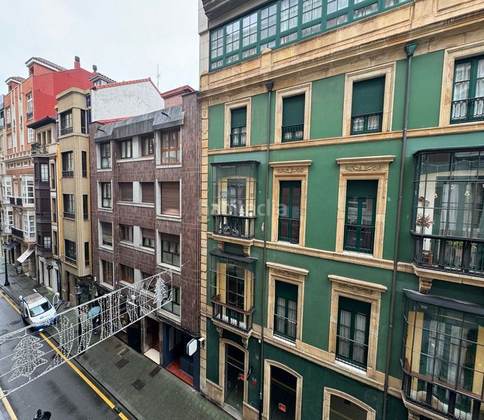 Foto e69c08f4-f679-407e-aaf3-2f746749b05e. Piso en Centro Gijón