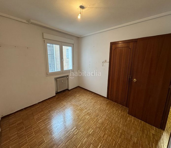 Foto e9b3a2b4-8a1e-4bd7-88dd-f1e05936f4a3. Piso en Centro Gijón