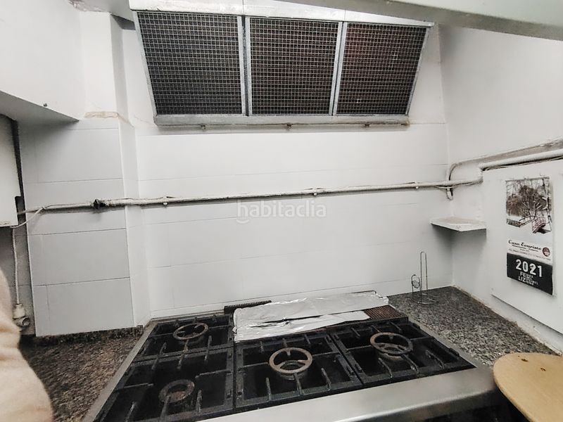 Foto 11cde8c2-3235-4f04-9b22-a64e05290e9c. Local comercial en calle ramón y cajal 62 en Ceares Gijón