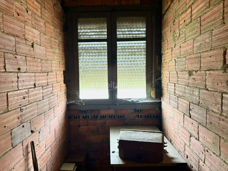 Foto 5805e3cb-b1e3-4a2d-800b-3b50b904ff61. Edificio  en venta, más nave, más zona ajardinada y parking en Piloña