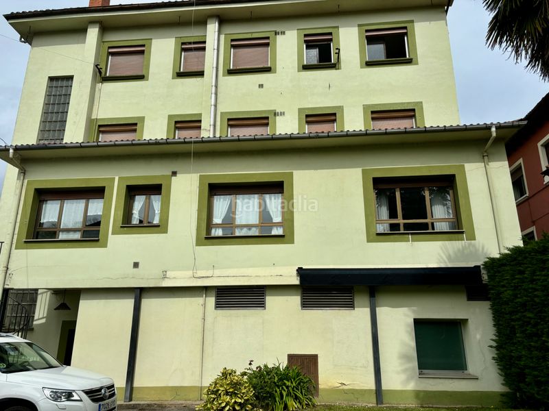 Foto df6f1588-7efe-4b29-9a95-5666ad1cd6eb. Edificio  en venta, más nave, más zona ajardinada y parking en Piloña