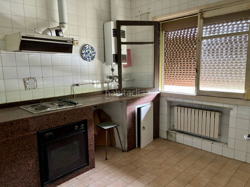 Foto eb46c573-16d2-4aa8-b8e7-60156d134255. Edificio  en venta, más nave, más zona ajardinada y parking en Piloña