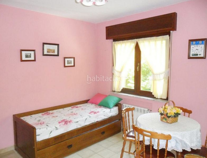 Foto a2fa32f7-2ab5-450c-8242-423144ef9eec. Edificio in Lena