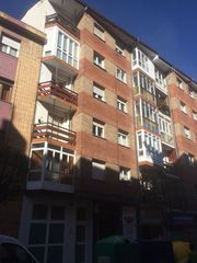 Miete Etagenwohnung  Calle alfonso i