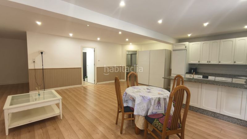 Foto ab1d686d-3897-4a13-a19e-6a6f9c9b619e. Rent flat with heating in Centro Avilés