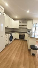 Lloguer Pis  Calle del doctor graiño. Zona centro. piso amueblado. dormitorio principal tipo suit con