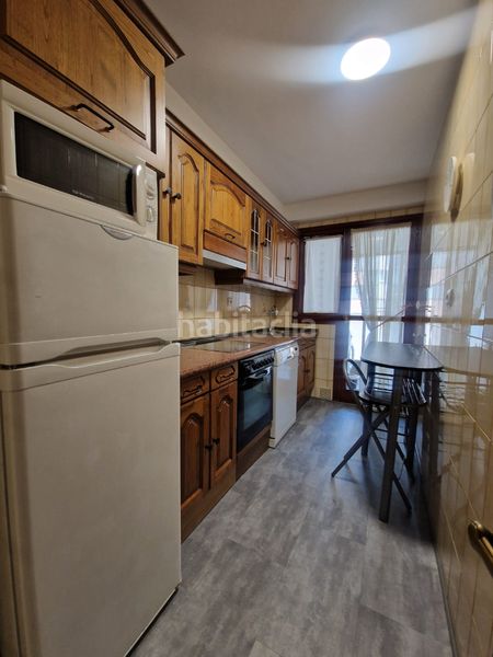 Foto 3b845583-5488-4b11-ae75-a389460788eb. Rent flat with heating parking in Centro Avilés