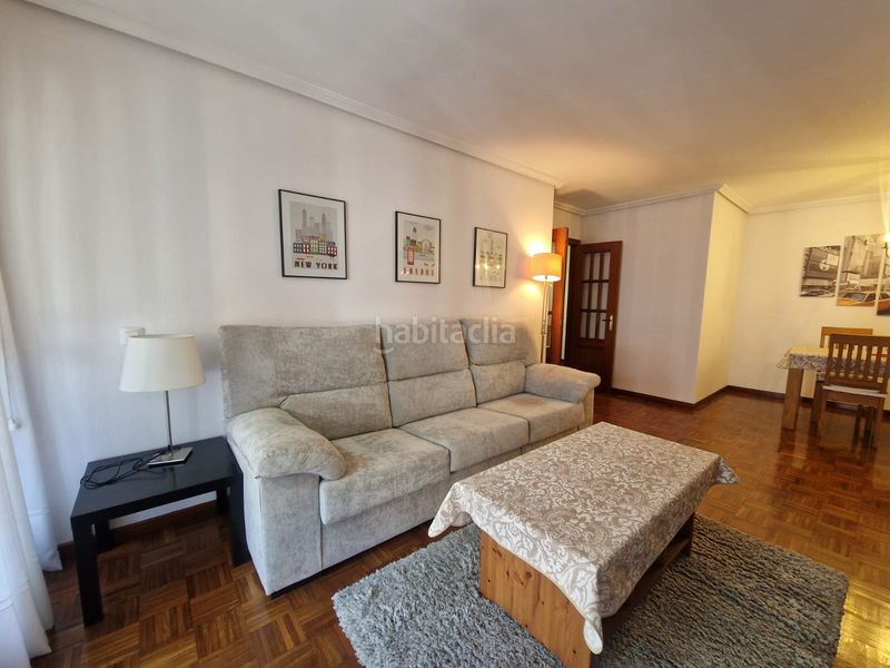 Foto 49485aae-8d45-4af1-b9c3-7972dda077ee. Rent flat with heating parking in Centro Avilés