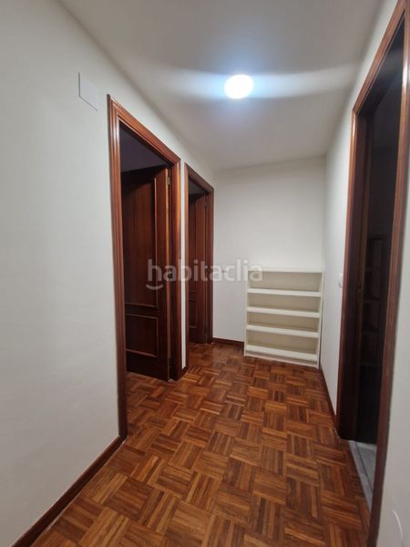 Foto 9a142b7a-854a-4fcd-8f31-e25add3af982. Rent flat with heating parking in Centro Avilés