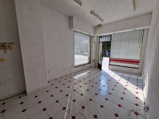 Local Comercial  Calle doctor maran. Local en venta en el carbayedo