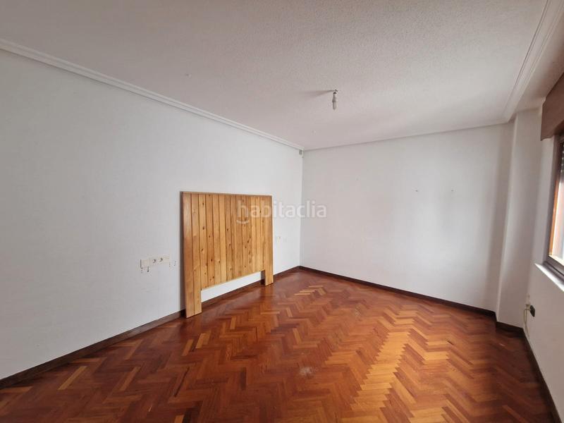 Foto 7654cef6-09d9-4de4-9898-993d2c91c696. Alquiler piso duplex en alquiler sin muebles zona carbayedo en Avilés