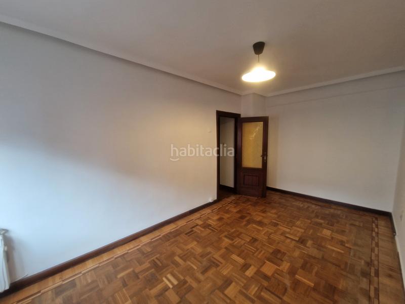 Foto fe48ac90-0050-4d5d-9175-28e5b9fbaecb. Piso en avenida san agustín 5 piso en venta en el Centro en Avilés