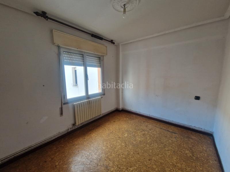 Foto dd3aa81a-71df-4fa7-b448-9ec7c444e0b6. Flat with heating in Versalles Avilés