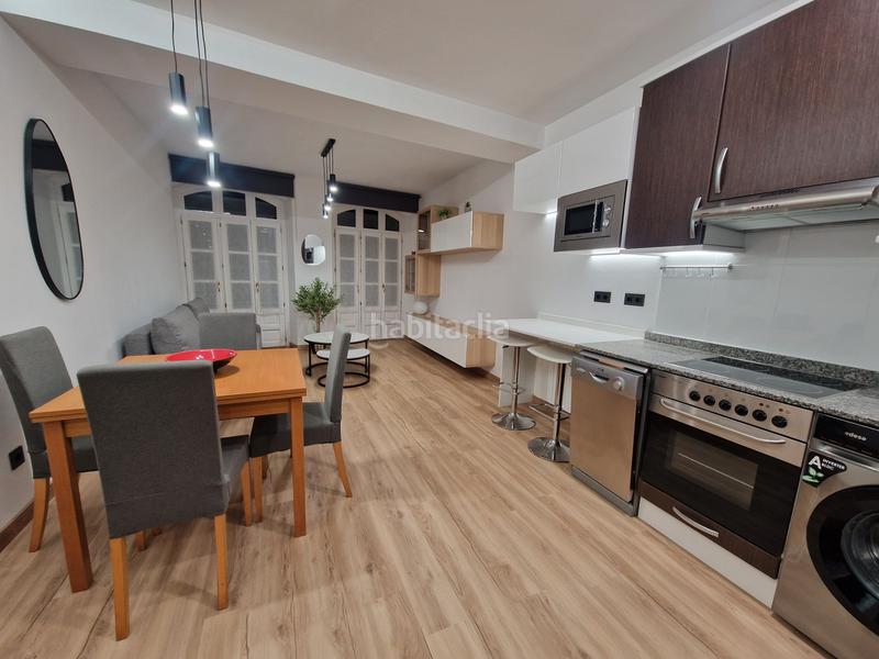 Foto f9115707-238d-4e98-92d4-4cf06bacd509. Alquiler apartamento piso en alquiler en casco antiguo en aviles en Avilés