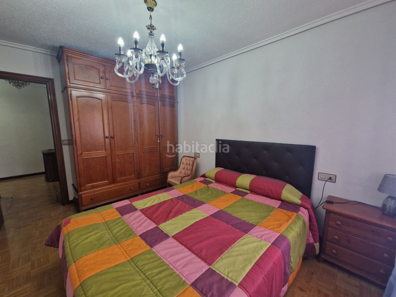 Foto 442a1f5c-be02-47d4-90b8-04697393604a. Apartament amb calefacció a Versalles Avilés