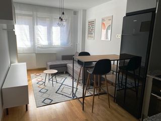 Lloguer Apartament a La Calzada. Apartamento en el barrio de la calzada, totalmente amueblado a e