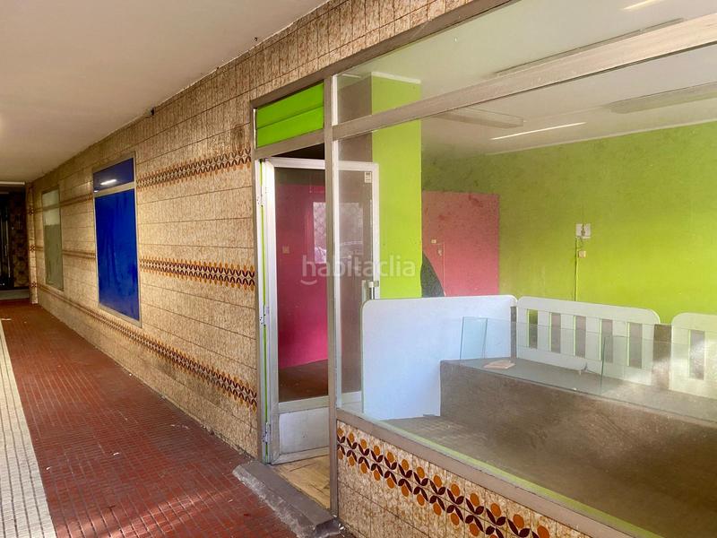 Foto b124ee9c-ce87-47e2-a5ef-e9fa05425a91. Alquiler local comercial local instalado en zona de paso dEl Natahoyo en Gijón