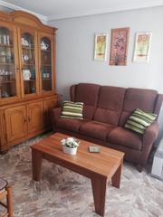 Rent Flat in La Calzada. Trabajadores o desplazados temporalmente o estudiantes