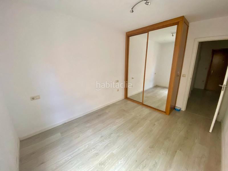 Foto 46a2c3ba-799a-4691-99c1-a5c7df5b45e8. Piso a un paso de playa arbeyal, seminuevo, impecable!! en Gijón